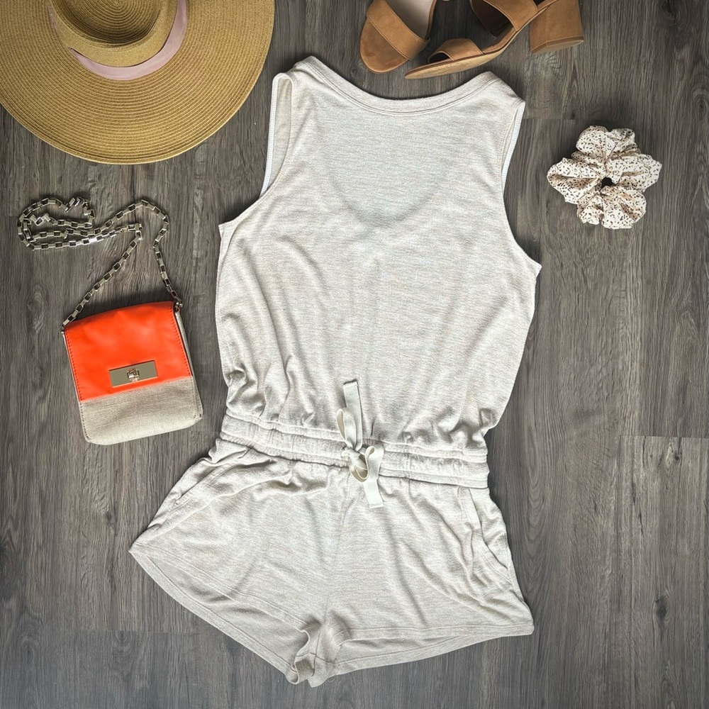 Aritzia Wilfred Free Medium Izabel Romper with Pockets in Wheat Colour